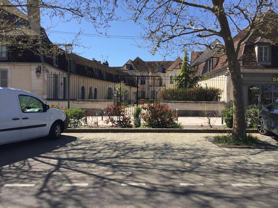 Bel Appart Au Bord De L'Eau Proche Gare Avec Wifi Auxerre Buitenkant foto