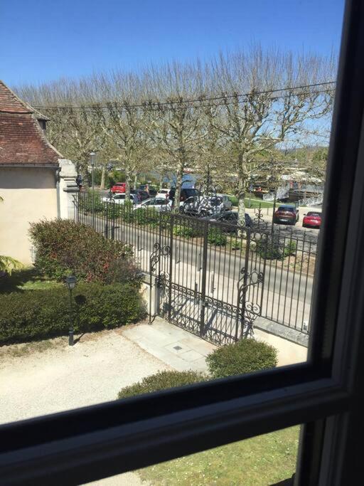 Bel Appart Au Bord De L'Eau Proche Gare Avec Wifi Auxerre Buitenkant foto